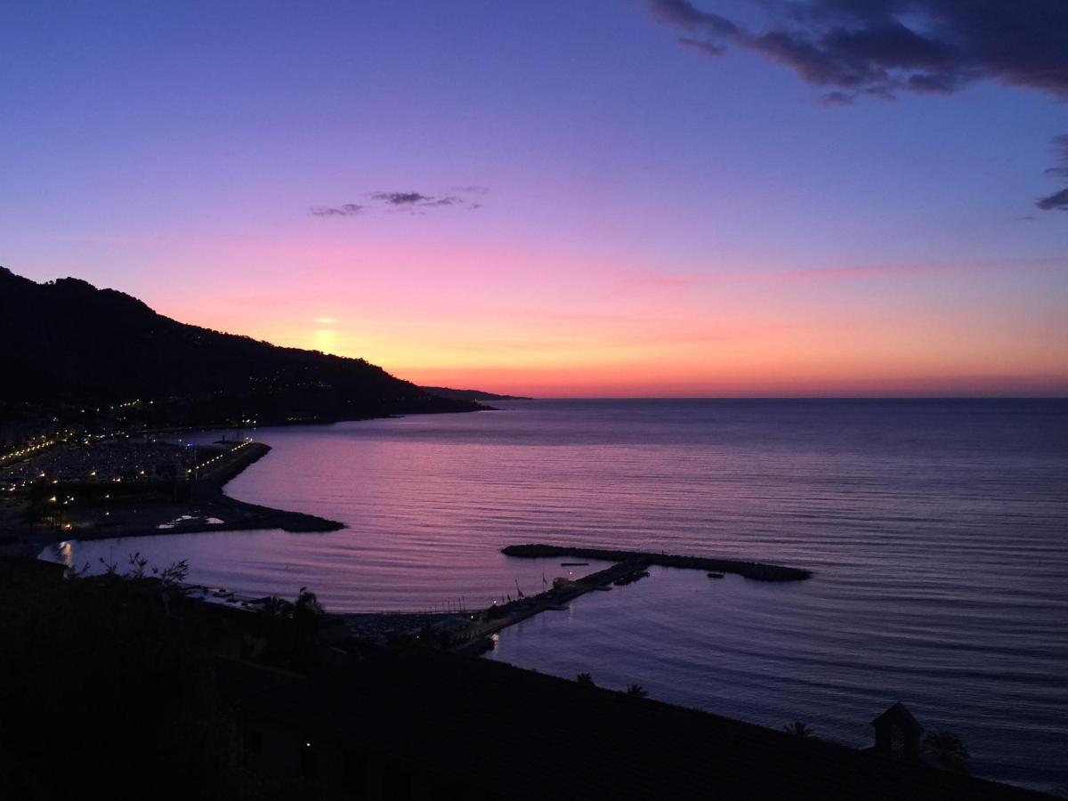 Villa L'Ensoleillee Vue Panoramique Mer, 250 M De La Plage Et Du Centre Ville Ментона Экстерьер фото
